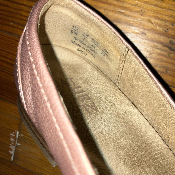Naturalizer Loafers - Picture 7 of 7